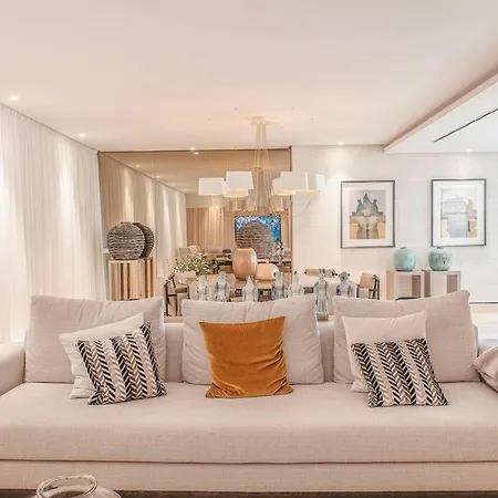 Moderno Apartamento Con Terraza En