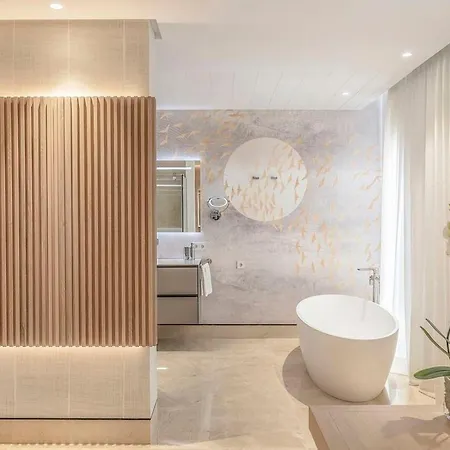 Moderno Apartamento Con Terraza En إِستيبونا