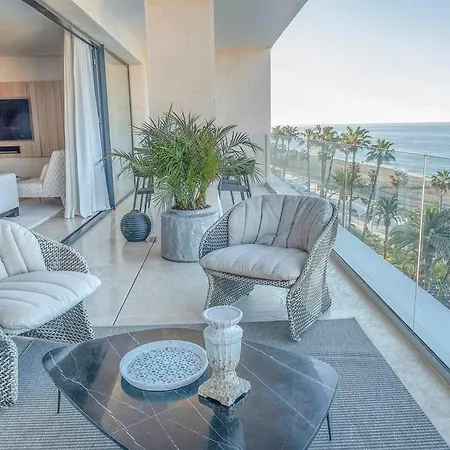 Moderno Apartamento Con Terraza En