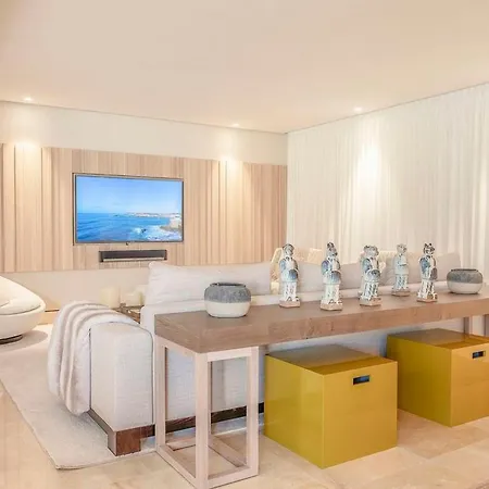 Moderno Apartamento Con Terraza En